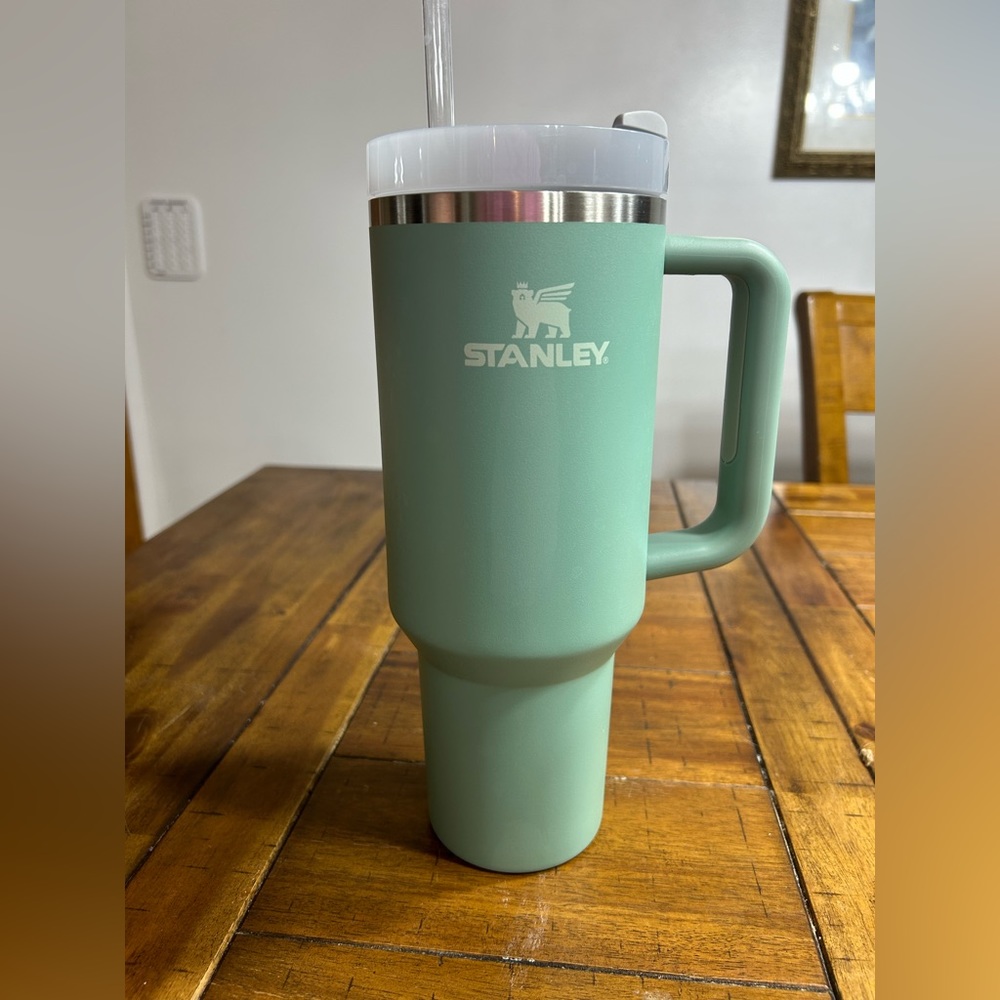 Eucalyptus Green Stanley